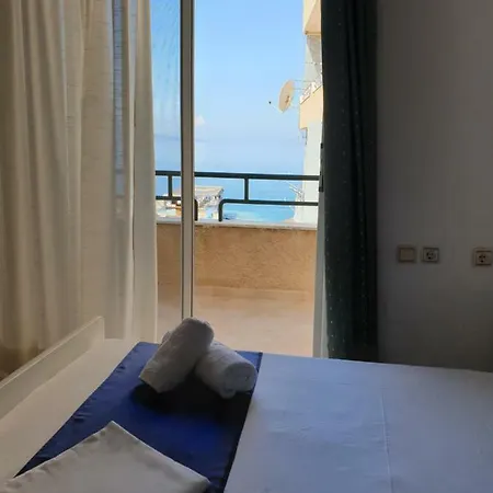 Sun 게스트하우스 Sarandë