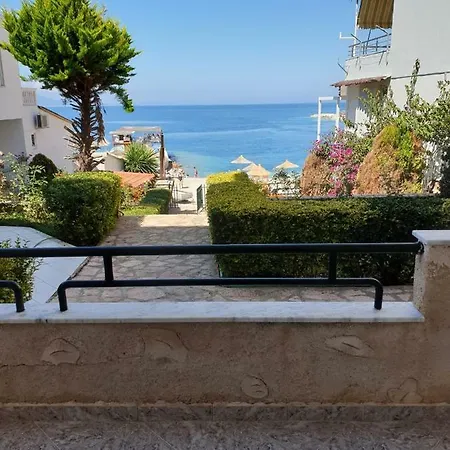 Sun 게스트하우스 Sarandë