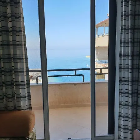 Sun בית הארחה
